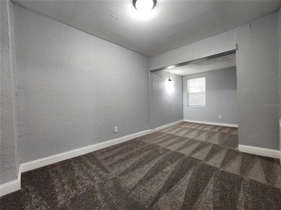 В аренду: $1,125 (3 спален, 1 ванн, 896 Квадратных фут)