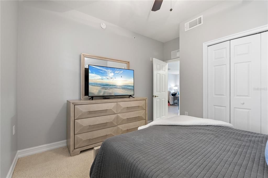 For Sale: $269,900 (2 beds, 2 baths, 1248 Square Feet)