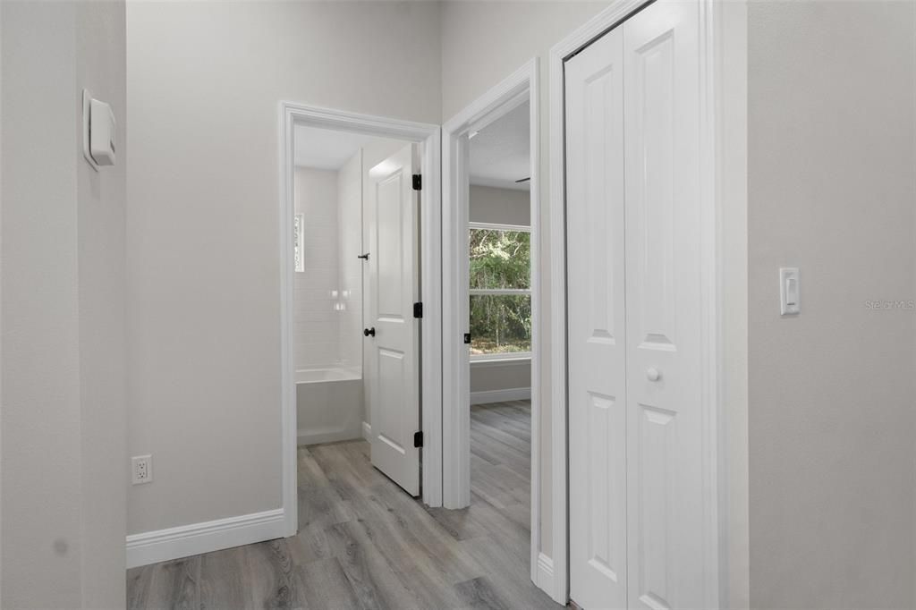 For Rent: $2,400 (4 beds, 2 baths, 1662 Square Feet)