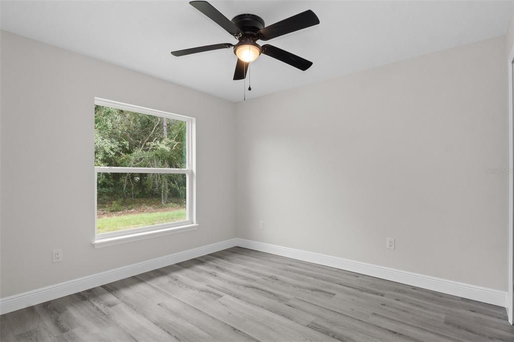 For Rent: $2,400 (4 beds, 2 baths, 1662 Square Feet)