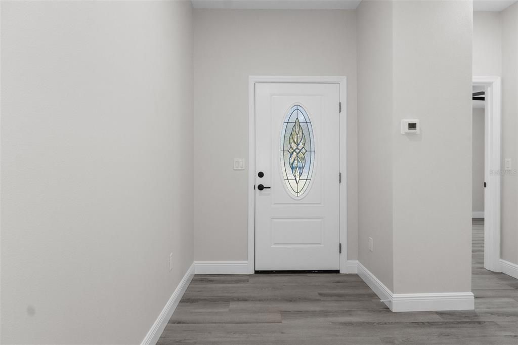 For Rent: $2,400 (4 beds, 2 baths, 1662 Square Feet)