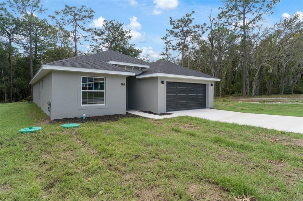 For Rent: $2,400 (4 beds, 2 baths, 1662 Square Feet)