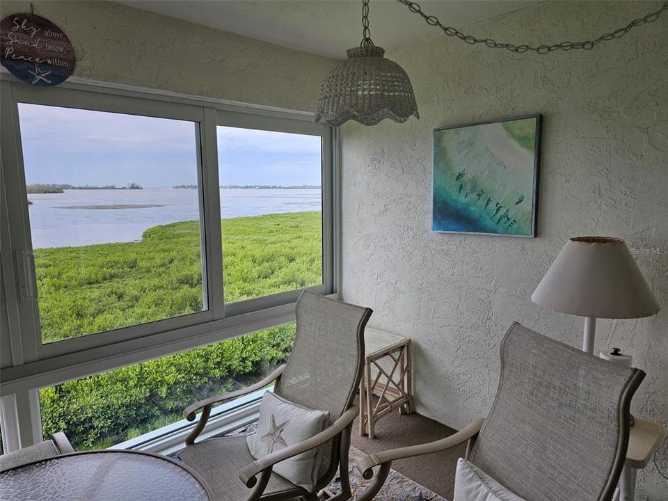 出租: $4,300 (2 贝兹, 2 浴室, 1350 平方英尺)