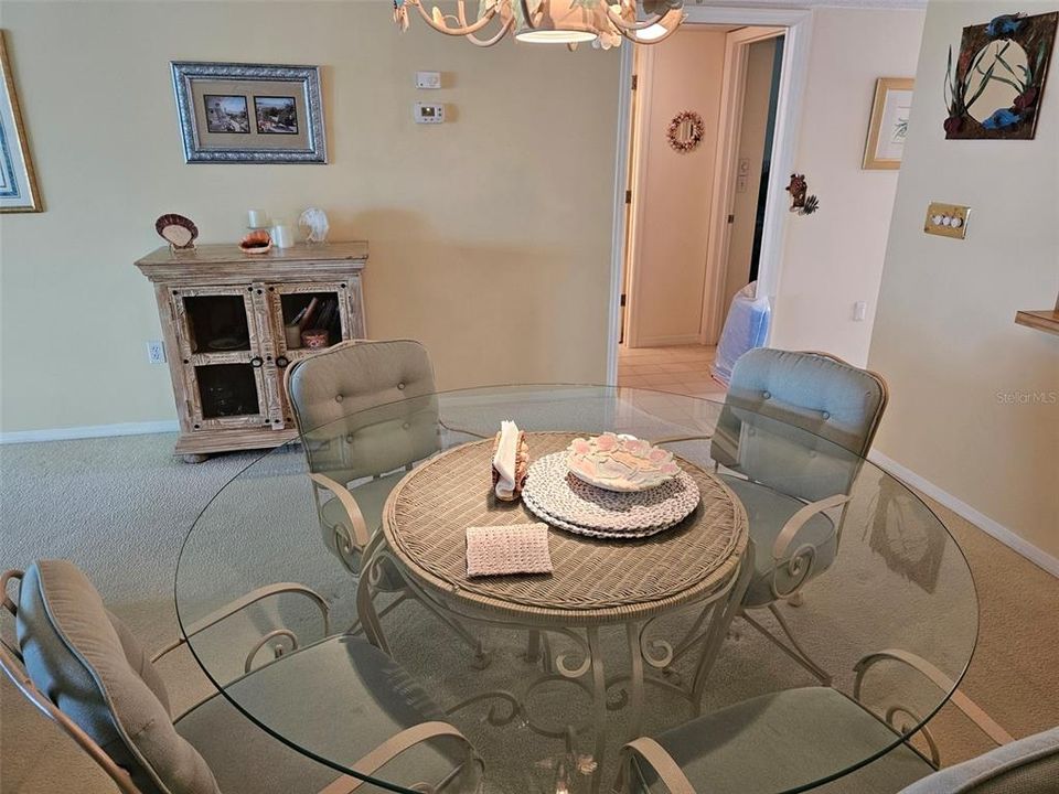 出租: $4,300 (2 贝兹, 2 浴室, 1350 平方英尺)