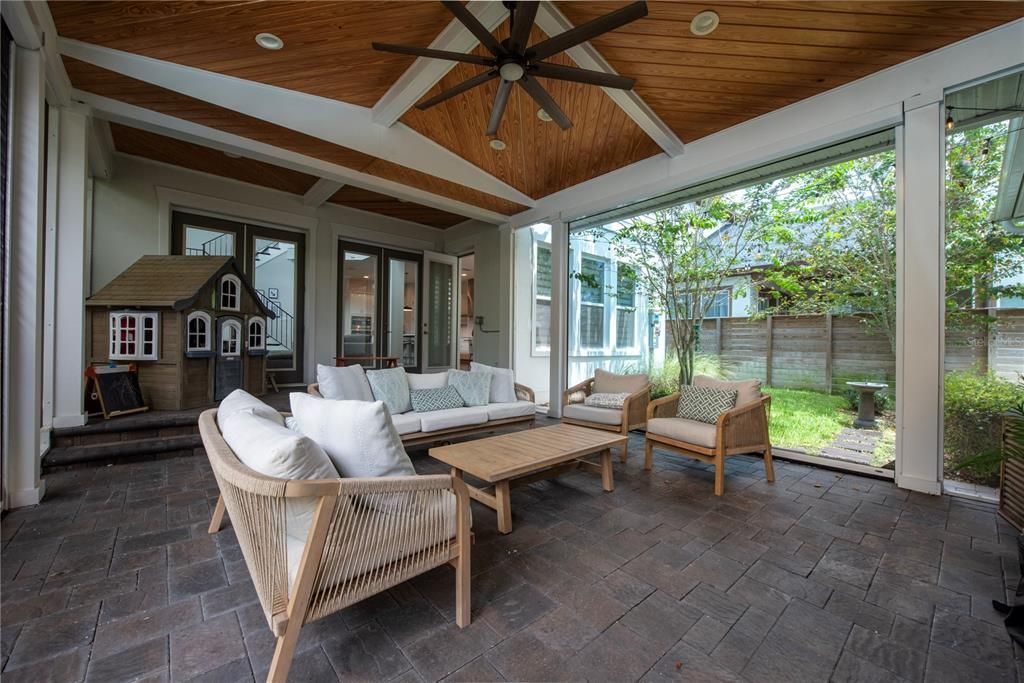 На продажу: $969,000 (4 спален, 3 ванн, 2486 Квадратных фут)