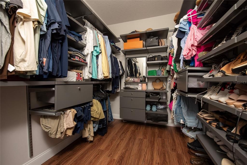 На продажу: $969,000 (4 спален, 3 ванн, 2486 Квадратных фут)