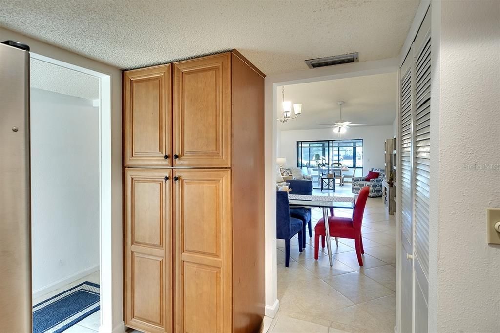 Под контрактом: $215,000 (2 спален, 2 ванн, 1269 Квадратных фут)