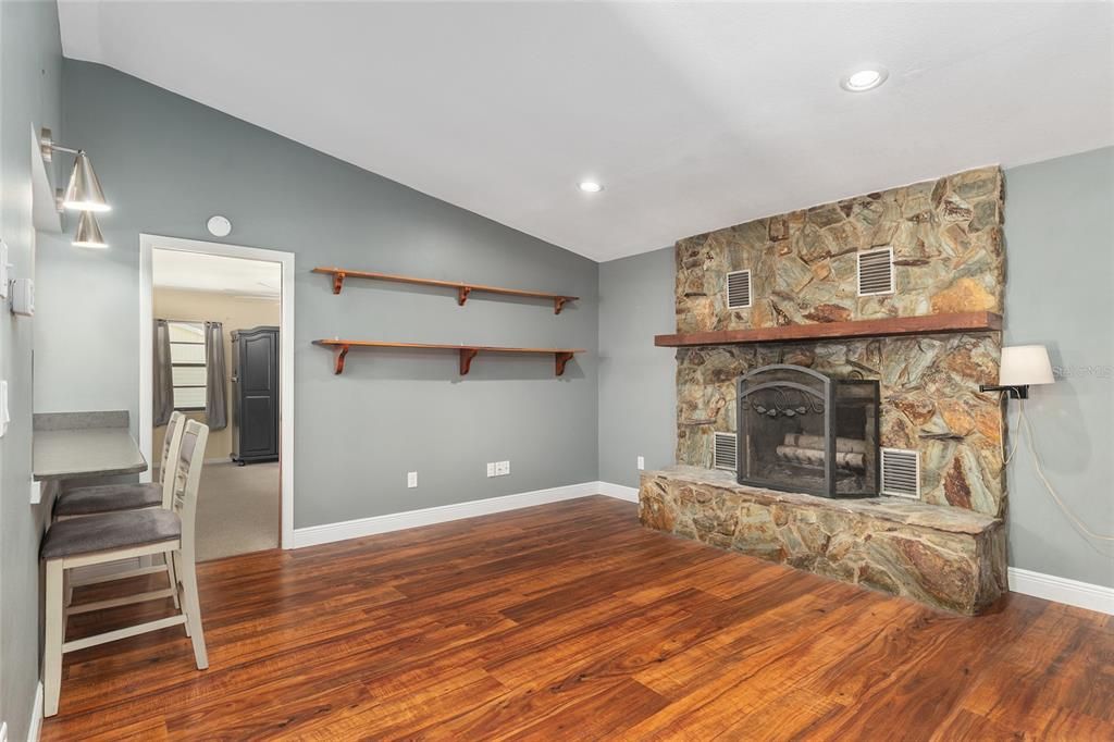 На продажу: $449,000 (3 спален, 2 ванн, 1890 Квадратных фут)