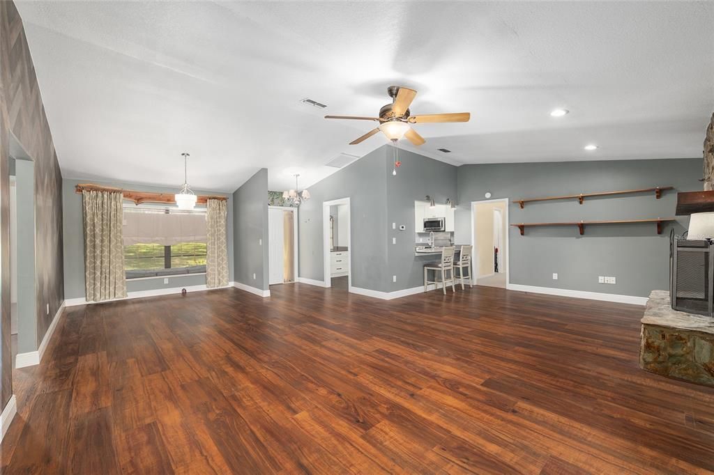 На продажу: $449,000 (3 спален, 2 ванн, 1890 Квадратных фут)