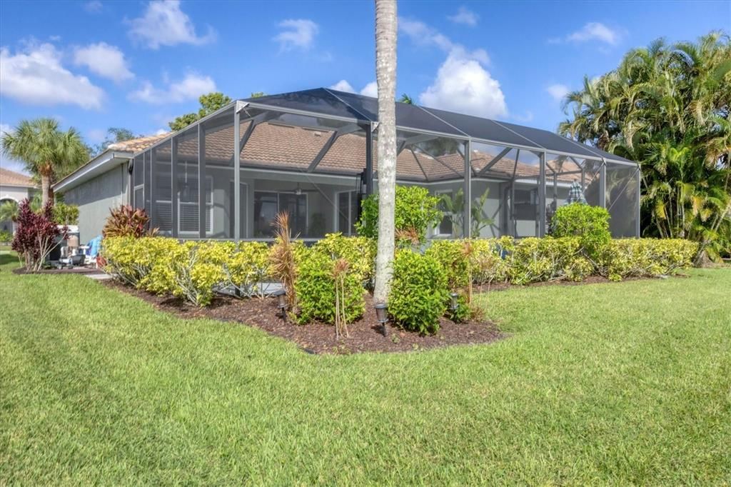 Active With Contract: $549,900 (3 beds, 2 baths, 1956 Square Feet)