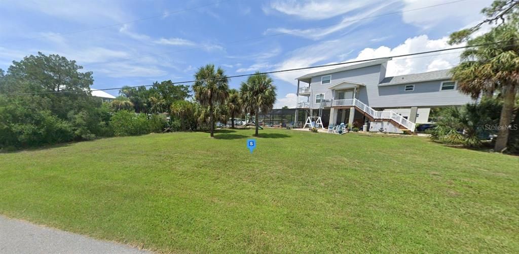 На продажу: $104,999 (0.13 acres)