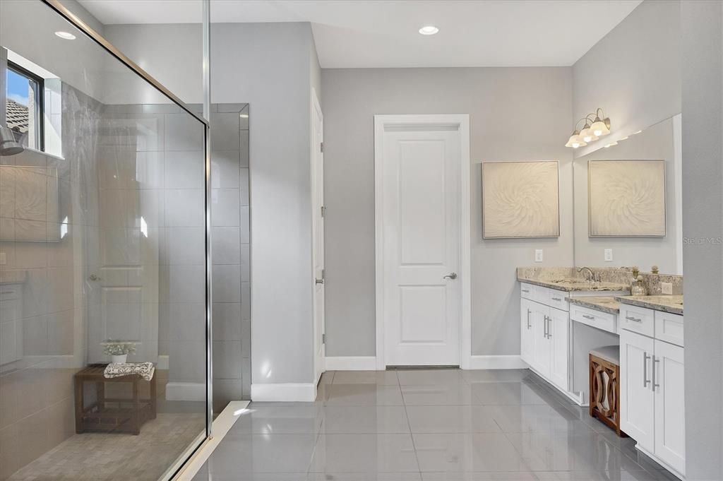 For Sale: $1,449,000 (3 beds, 3 baths, 3004 Square Feet)