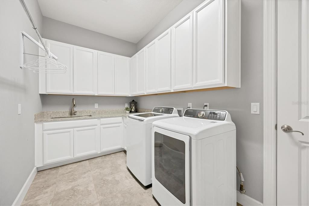 For Sale: $1,449,000 (3 beds, 3 baths, 3004 Square Feet)