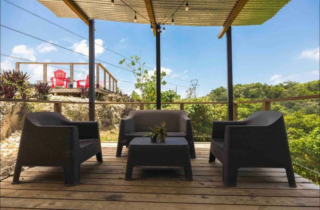 For Sale: $450,000 (2 beds, 1 baths, 1000 Square Feet)