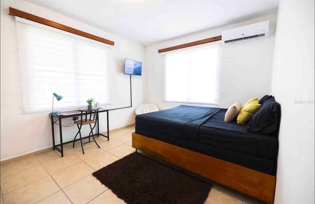 For Sale: $450,000 (2 beds, 1 baths, 1000 Square Feet)