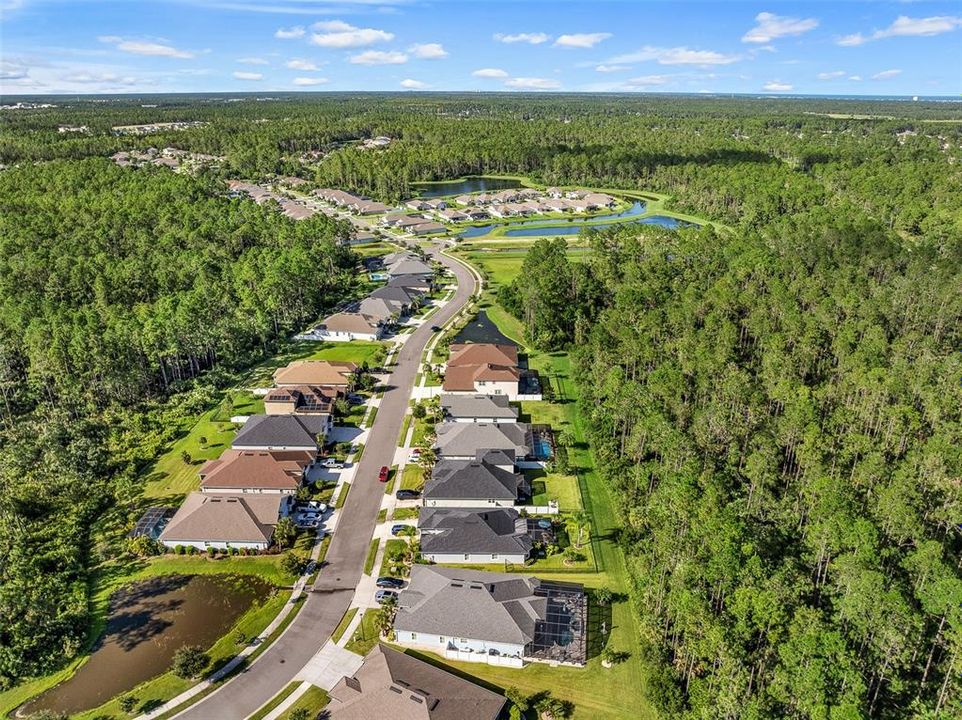 Activo con contrato: $715,000 (5 camas, 4 baños, 3213 Pies cuadrados)