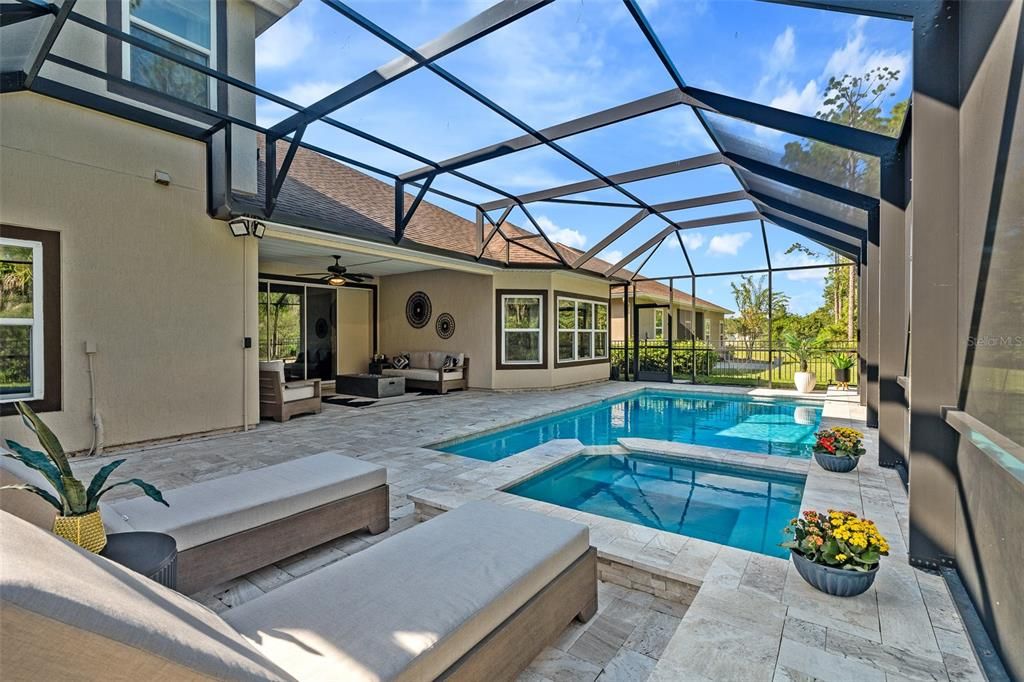 Activo con contrato: $715,000 (5 camas, 4 baños, 3213 Pies cuadrados)