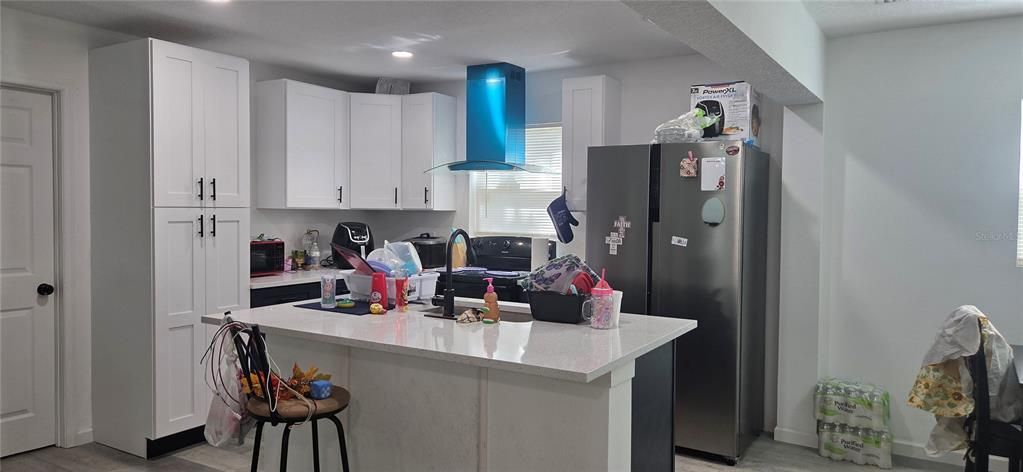 En Venta: $219,800 (4 camas, 2 baños, 1409 Pies cuadrados)