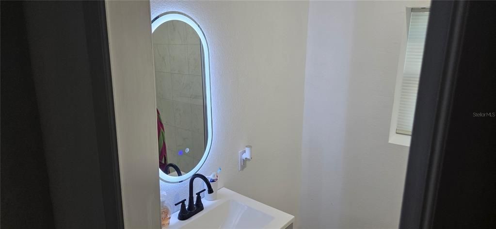 En Venta: $219,800 (4 camas, 2 baños, 1409 Pies cuadrados)