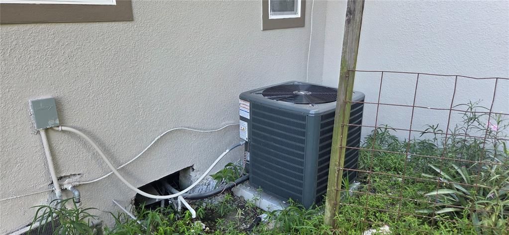 En Venta: $219,800 (4 camas, 2 baños, 1409 Pies cuadrados)