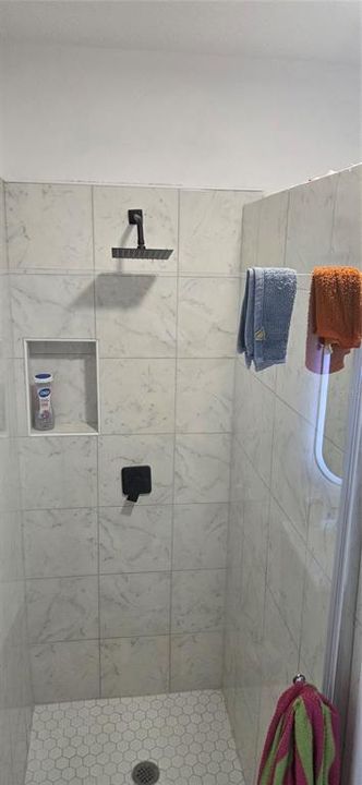 En Venta: $219,800 (4 camas, 2 baños, 1409 Pies cuadrados)