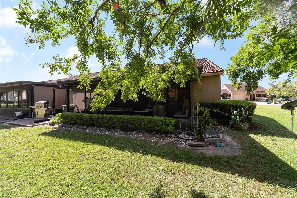 For Sale: $186,000 (2 beds, 2 baths, 1049 Square Feet)