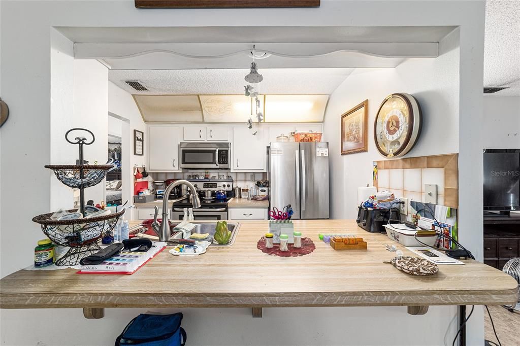 For Sale: $186,000 (2 beds, 2 baths, 1049 Square Feet)