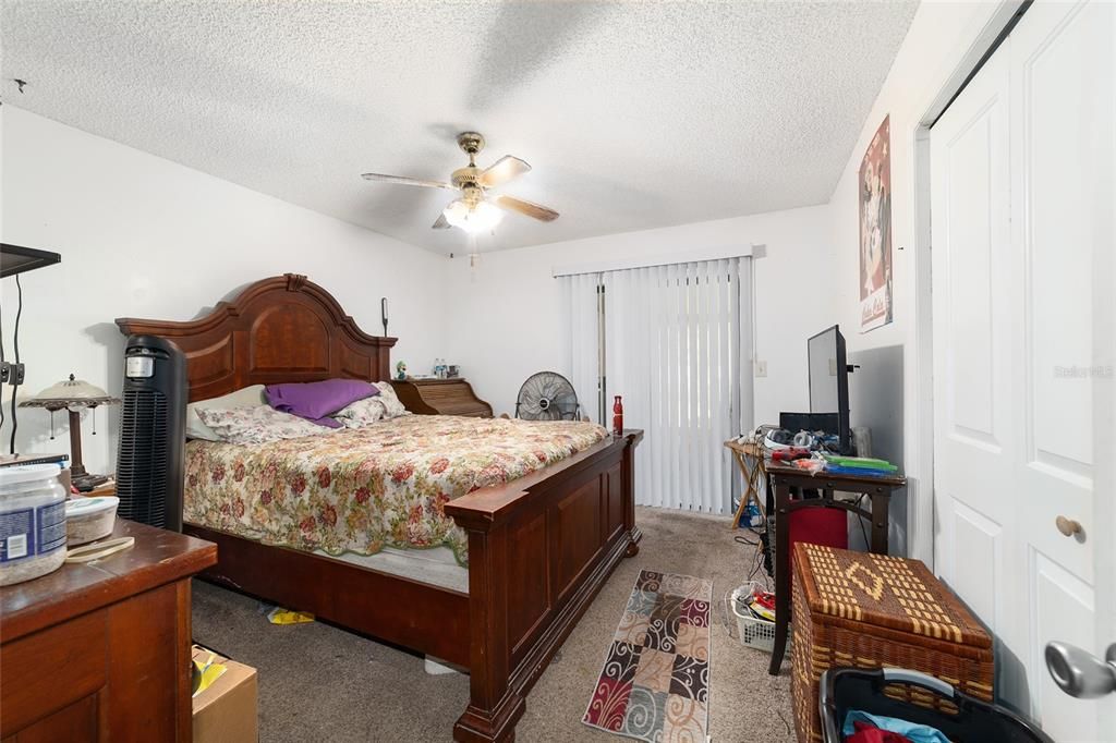 For Sale: $186,000 (2 beds, 2 baths, 1049 Square Feet)