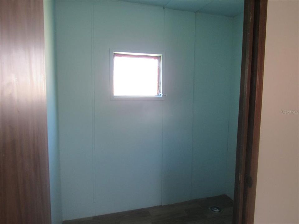 For Sale: $99,900 (3 beds, 2 baths, 804 Square Feet)