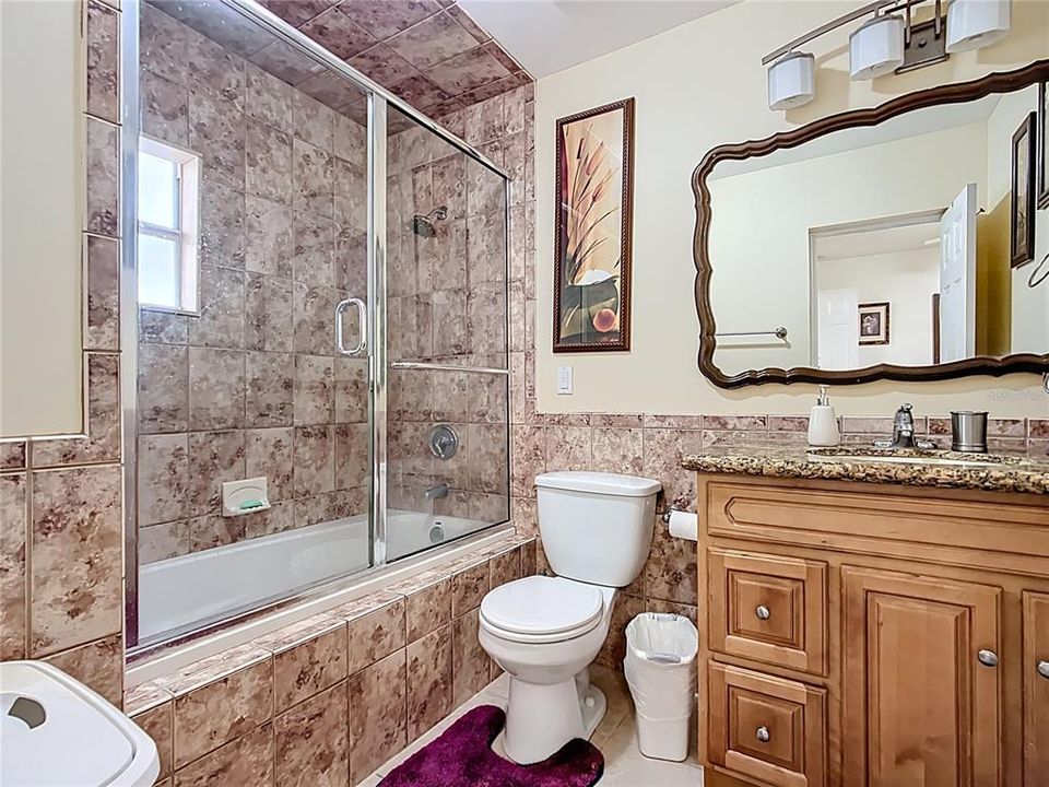 Под контрактом: $390,000 (3 спален, 4 ванн, 2003 Квадратных фут)