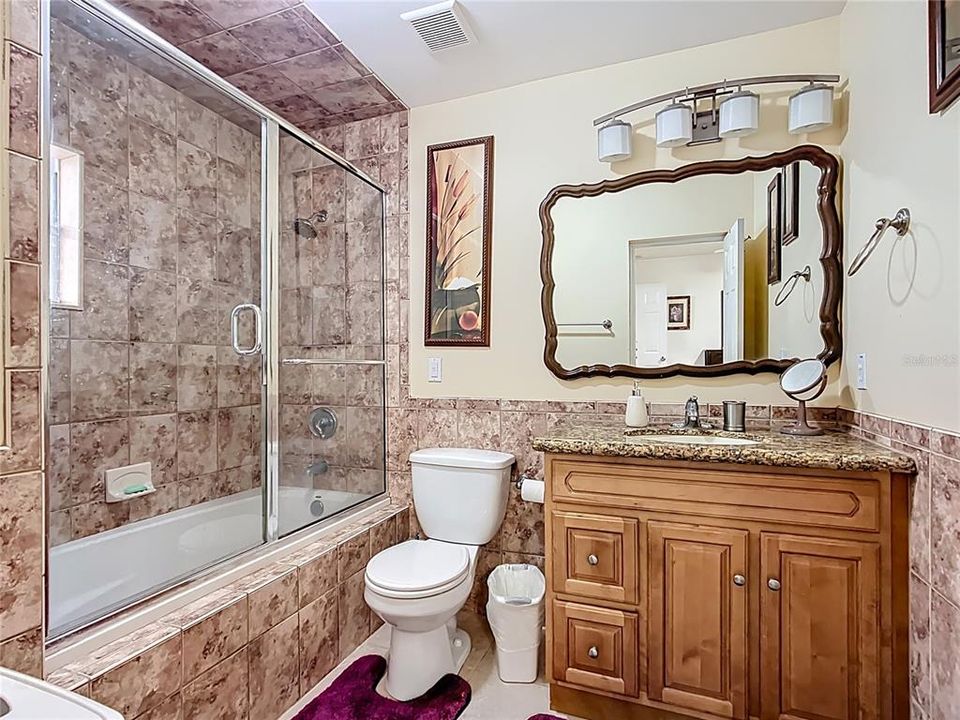 Под контрактом: $390,000 (3 спален, 4 ванн, 2003 Квадратных фут)