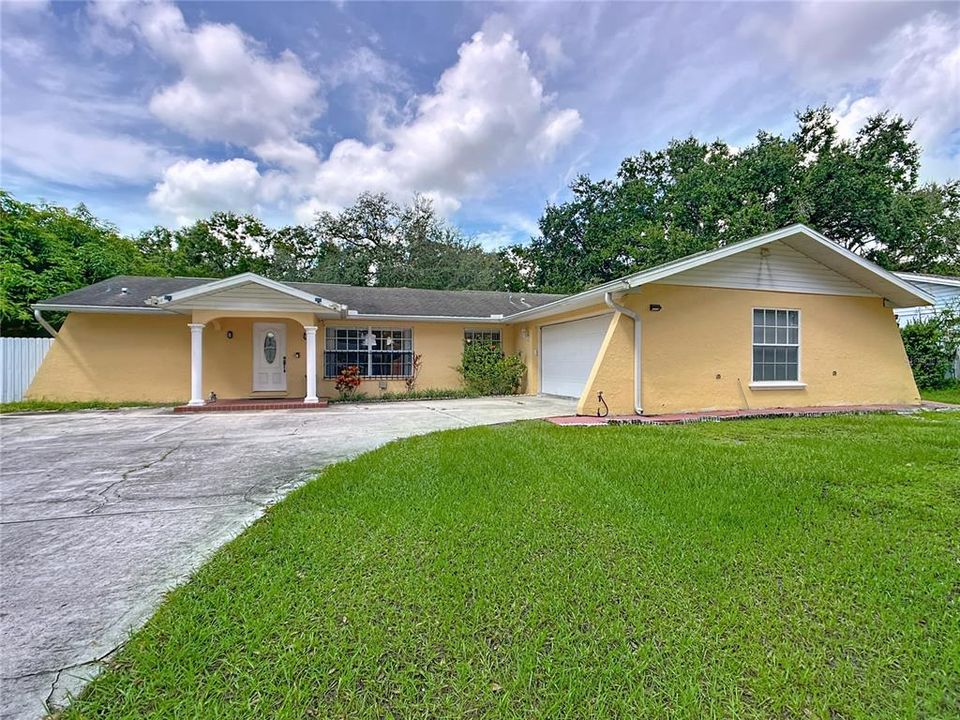 Под контрактом: $390,000 (3 спален, 4 ванн, 2003 Квадратных фут)