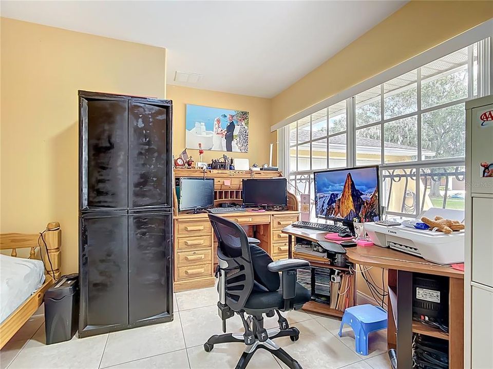 Под контрактом: $390,000 (3 спален, 4 ванн, 2003 Квадратных фут)