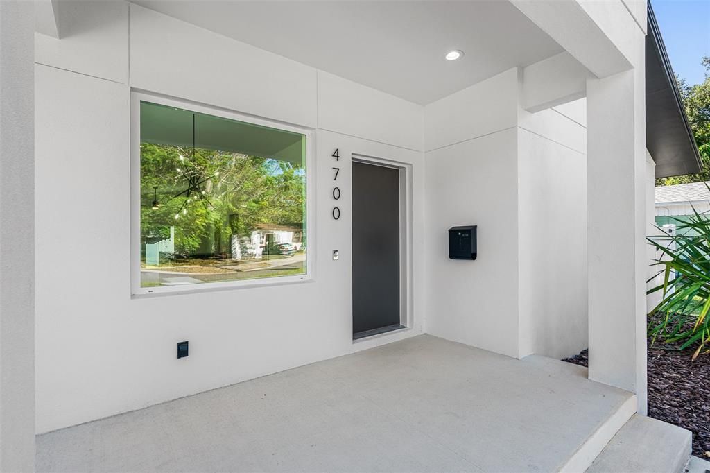 Active With Contract: $3,000 (3 beds, 2 baths, 1425 Square Feet)