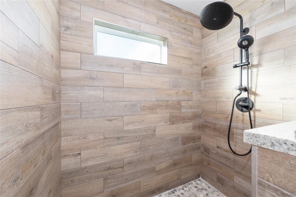 待售: $249,000 (3 贝兹, 2 浴室, 1326 平方英尺)