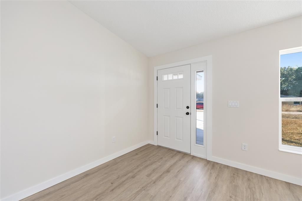 待售: $249,000 (3 贝兹, 2 浴室, 1326 平方英尺)