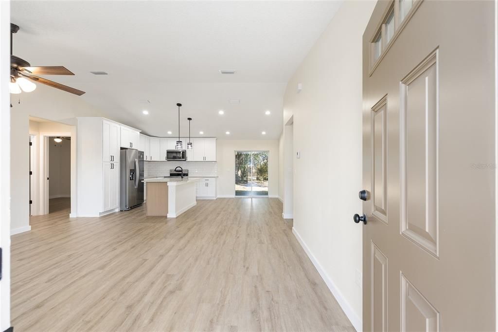 待售: $249,000 (3 贝兹, 2 浴室, 1326 平方英尺)