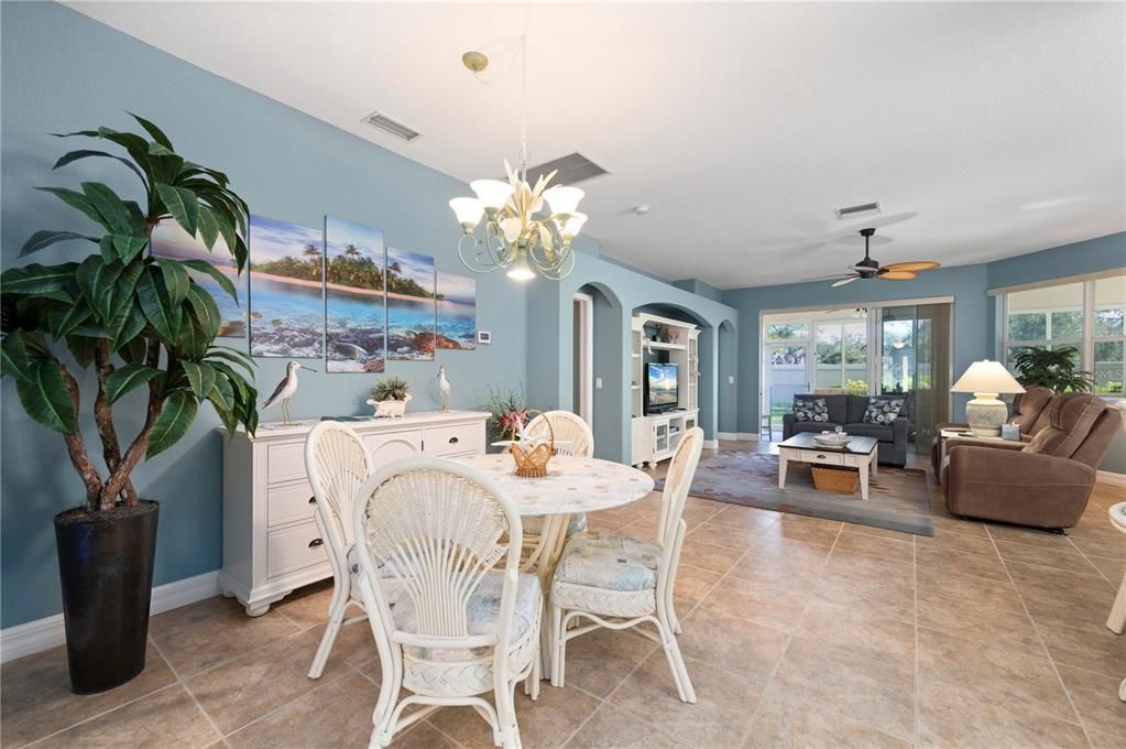 Active With Contract: $325,000 (3 beds, 2 baths, 1671 Square Feet)