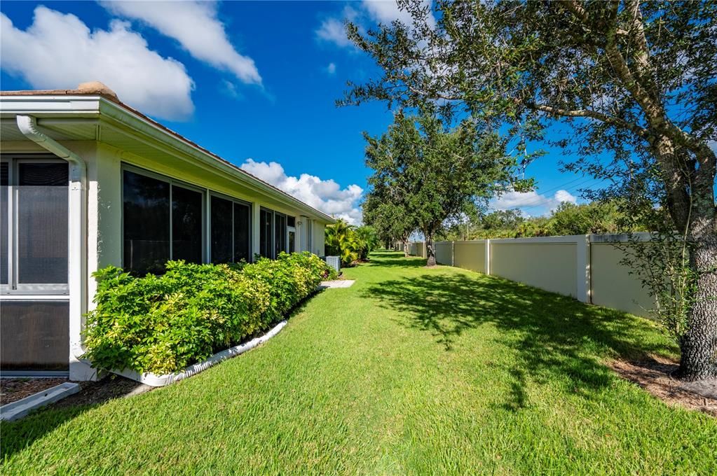 Active With Contract: $325,000 (3 beds, 2 baths, 1671 Square Feet)