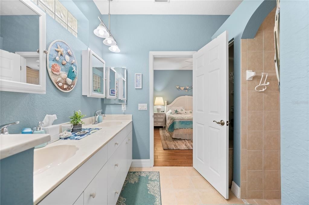 Active With Contract: $325,000 (3 beds, 2 baths, 1671 Square Feet)