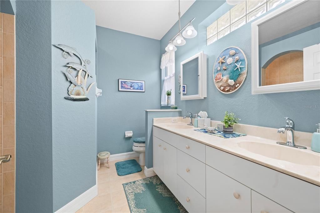 Active With Contract: $325,000 (3 beds, 2 baths, 1671 Square Feet)