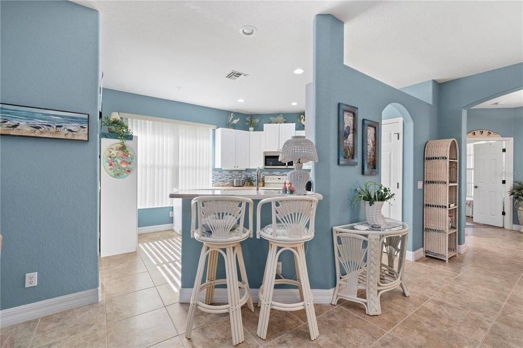 Active With Contract: $325,000 (3 beds, 2 baths, 1671 Square Feet)