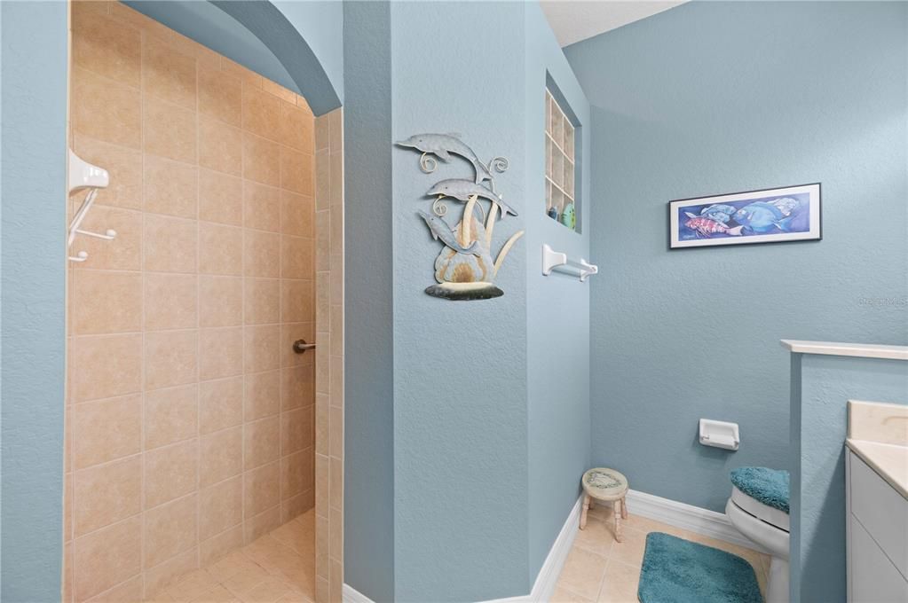 Active With Contract: $325,000 (3 beds, 2 baths, 1671 Square Feet)