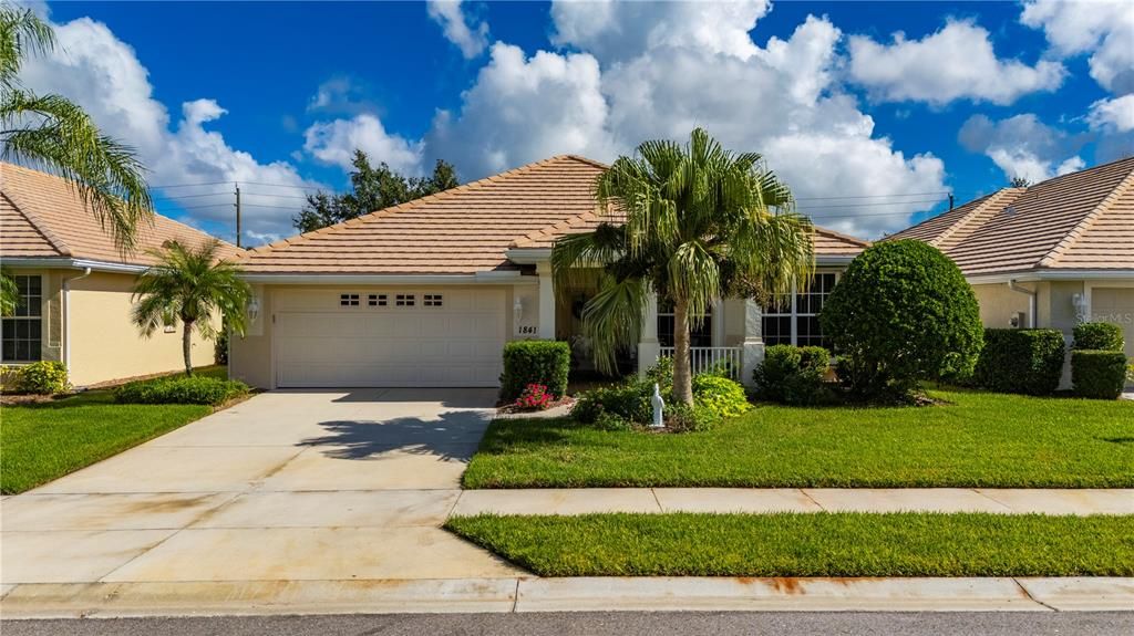 Active With Contract: $325,000 (3 beds, 2 baths, 1671 Square Feet)