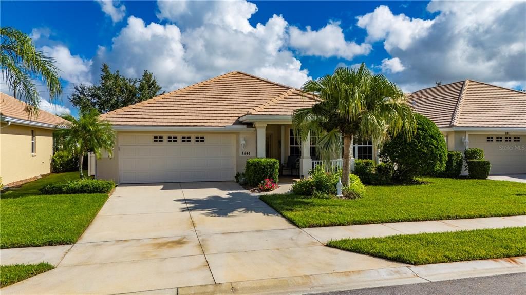 Active With Contract: $325,000 (3 beds, 2 baths, 1671 Square Feet)