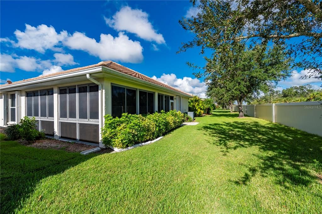 Active With Contract: $325,000 (3 beds, 2 baths, 1671 Square Feet)