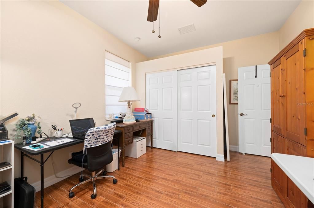 Active With Contract: $325,000 (3 beds, 2 baths, 1671 Square Feet)