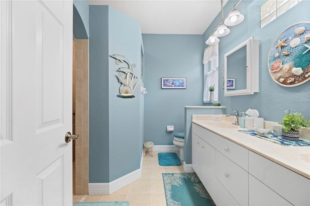 Active With Contract: $325,000 (3 beds, 2 baths, 1671 Square Feet)