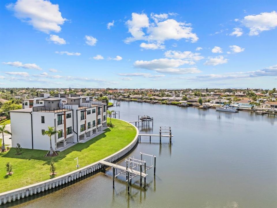 For Sale: $840,000 (4 beds, 2 baths, 2477 Square Feet)