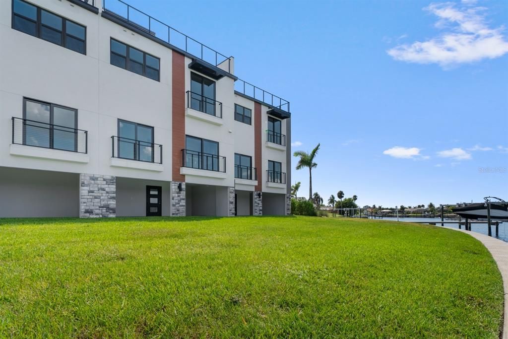 For Sale: $840,000 (4 beds, 2 baths, 2477 Square Feet)